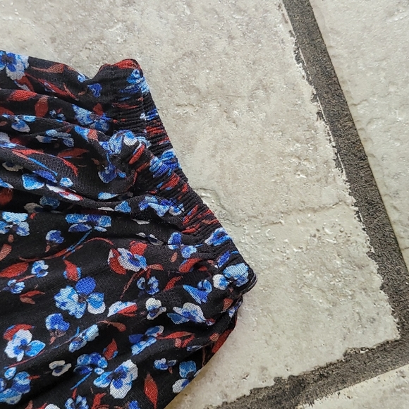 Flower Print Top - Picture 3 of 4